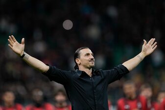 Zlatan Ibrahimovic sieht die Wechsel von Fußballern nach Saudi-Arabien kritisch. Zlatan Ibrahimovic sieht die Wechsel von Fußballern nach Saudi-Arabien kritisch.