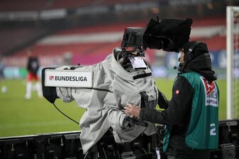 Die DFL rechnet offenbar wieder mit steigenden Summen aus der Auslandsvermarktung der Bundesliga. Die DFL rechnet offenbar wieder mit steigenden Summen aus der Auslandsvermarktung der Bundesliga.
