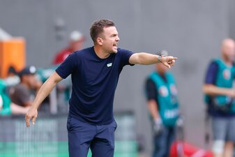 Ist nicht mehr Trainer beim FC Augsburg: Enrico Maaßen. Ist nicht mehr Trainer beim FC Augsburg: Enrico Maaßen.