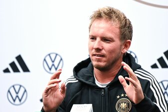 Bundestrainer Julian Nagelsmann hält seine erste Länderspiel-Startelf noch geheim. Bundestrainer Julian Nagelsmann hält seine erste Länderspiel-Startelf noch geheim.