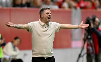 Trainer Alexander Straus und sein Team kamen nicht über ein 0:0 gegen Frankfurt hinaus. Trainer Alexander Straus und sein Team kamen nicht über ein 0:0 gegen Frankfurt hinaus.