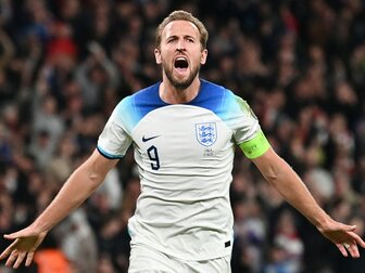 Kane überholt Charlton als Wembley-Rekordtorschütze Kane überholt Charlton als Wembley-Rekordtorschütze