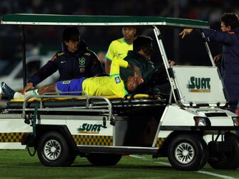 Brasilien unter Schock: Neymar erleidet Kreuzbandriss Brasilien unter Schock: Neymar erleidet Kreuzbandriss