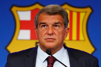 Auch Barça-Präsident Joan Laporta wurde in der Schiedsrichter-Affäre angeklagt. Auch Barça-Präsident Joan Laporta wurde in der Schiedsrichter-Affäre angeklagt.