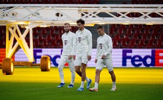Leon Goretzka (M) und Joshua Kimmich (r): Ihr Einsatz beim Bayern-Spiel in Mainz ist fraglich. Leon Goretzka (M) und Joshua Kimmich (r): Ihr Einsatz beim Bayern-Spiel in Mainz ist fraglich.