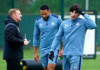 Sandro Tonali (r) beim Training von Newcastle United. Sandro Tonali (r) beim Training von Newcastle United.