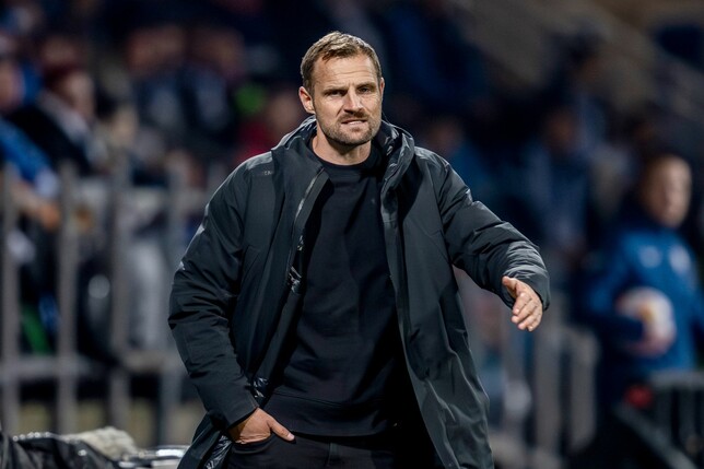 «Die erste Halbzeit war weit, weit entfernt davon, was wir zeigen wollen», sagt Trainer Bo Svensson von Mainz.