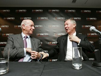 Ferguson: Charlton war ein "ein Fels in der Brandung" Ferguson: Charlton war ein "ein Fels in der Brandung"