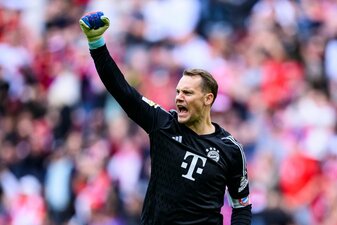 Bayern-Torwart Manuel Neuer feierte nach langer Verletzungspause sein Comeback. Bayern-Torwart Manuel Neuer feierte nach langer Verletzungspause sein Comeback.