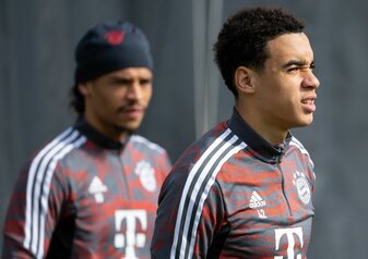 Die Bayern-Stars Leroy Sané (l) und Jamal Musiala fehlten im Training. Die Bayern-Stars Leroy Sané (l) und Jamal Musiala fehlten im Training.
