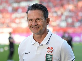 Zuschauer-Boom macht FCK-Trainer Schuster "unheimlich stolz" Zuschauer-Boom macht FCK-Trainer Schuster "unheimlich stolz"