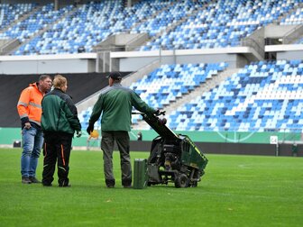 Saarbrücken-Trainer Ziehl: "Platz sah ordentlich aus" Saarbrücken-Trainer Ziehl: "Platz sah ordentlich aus"