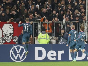 Pokal-Party auf dem Kiez: St. Pauli besiegt Schalke nach Verlängerung Pokal-Party auf dem Kiez: St. Pauli besiegt Schalke nach Verlängerung