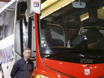 Nach Angriff auf Lyons Teambus: Partie neu angesetzt Nach Angriff auf Lyons Teambus: Partie neu angesetzt