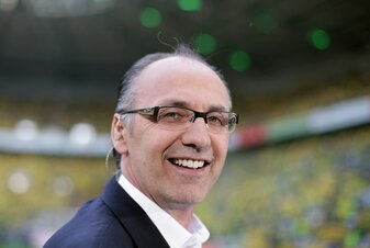 Sieht vor dem Duell seiner Ex-Clubs Borussia Dortmund und FC Bayern München den Rekordmeister unter Druck: Jürgen Kohler. Sieht vor dem Duell seiner Ex-Clubs Borussia Dortmund und FC Bayern München den Rekordmeister unter Druck: Jürgen Kohler.