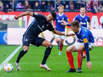 HSV verliert Boden auf St. Pauli - Scherning siegt bei Debüt HSV verliert Boden auf St. Pauli - Scherning siegt bei Debüt