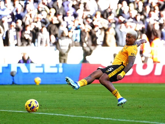 Spurs verspielen Spitze - Gunners mit Citizens gleichauf