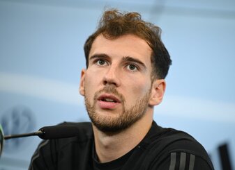 Leon Goretzka bei der Pressekonferenz auf dem DFB-Campus. Leon Goretzka bei der Pressekonferenz auf dem DFB-Campus.