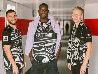 Stuttgart läuft gegen Bremen mit Sondertrikot auf Stuttgart läuft gegen Bremen mit Sondertrikot auf