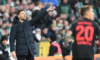 Erlebte emotionale Momente in Bremen: Leverkusen-Coach Xabi Alonso. Erlebte emotionale Momente in Bremen: Leverkusen-Coach Xabi Alonso.