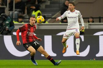 Francesco Camarda (l) debütierte mit 15 Jahren in der Serie A. Francesco Camarda (l) debütierte mit 15 Jahren in der Serie A.