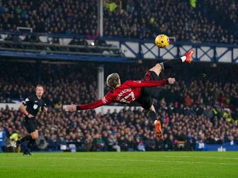 Garnacho trifft traumhaft: ManUnited siegt beim FC Everton Garnacho trifft traumhaft: ManUnited siegt beim FC Everton