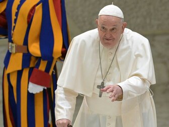 Papst warnt vor Kommerzialisierung im Fußball Papst warnt vor Kommerzialisierung im Fußball