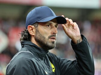 Nach nur sieben Spielen: Lyon entlässt Trainer Grosso Nach nur sieben Spielen: Lyon entlässt Trainer Grosso