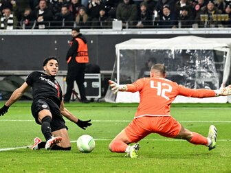 Pleite gegen PAOK: Frankfurt muss in die Zwischenrunde Pleite gegen PAOK: Frankfurt muss in die Zwischenrunde