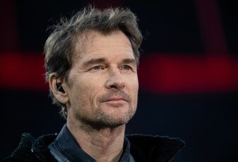 Jens Lehmann empfiehlt Thomas Müller einen schnellstmöglichen Abschied vom FC Bayern München. Jens Lehmann empfiehlt Thomas Müller einen schnellstmöglichen Abschied vom FC Bayern München.