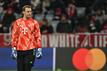 Torhüter Manuel Neuer hat seinen Vertrag beim FC Bayern um ein Jahr bis zum 30. Juni 2025 verlängert.