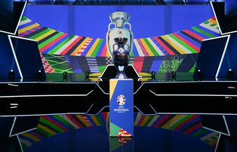 Am Samstag werden in Hamburg die Vorrundengruppen zur Fußball-EM 2024 ausgelost. Am Samstag werden in Hamburg die Vorrundengruppen zur Fußball-EM 2024 ausgelost.
