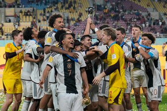 Die deutschen U17-Fußballer siegten im Elfmeterschießen. Die deutschen U17-Fußballer siegten im Elfmeterschießen.