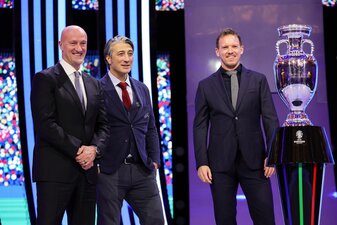 Diese Trainer bilden zusammen die Gruppe A (v.l.): Marco Rossi (Ungarn), Murat Yakin (Schweiz) und Julian Nagelsmann (Deutschland). Diese Trainer bilden zusammen die Gruppe A (v.l.): Marco Rossi (Ungarn), Murat Yakin (Schweiz) und Julian Nagelsmann (Deutschland).
