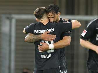 Foto: Paderborn mit spätem Siegtor gegen dezimierte Hannoveraner