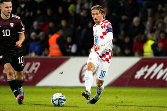 Luka Modric und die Kroaten schlagen ihr EM-Quartier in Brandenburg auf. Luka Modric und die Kroaten schlagen ihr EM-Quartier in Brandenburg auf.