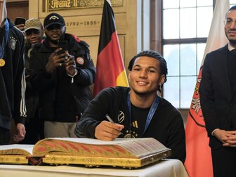 Medien: BVB will mit U17-Ass Brunner verlängern Medien: BVB will mit U17-Ass Brunner verlängern