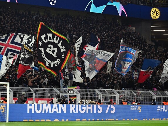 Bundespolizei setzt bewaffnete PSG-Fans an der Grenze fest