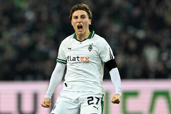 Gladbachs Rocco Reitz bejubelt sein Tor zum 1:1 gegen Werder Bremen. Gladbachs Rocco Reitz bejubelt sein Tor zum 1:1 gegen Werder Bremen.
