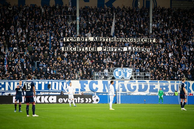 In Magdeburg wurde die rechtliche Prüfung der DFL-Abstimmung gefordert.