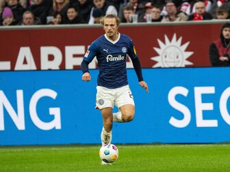 Fünfter Sieg in Serie: Kiel träumt von der Bundesliga Fünfter Sieg in Serie: Kiel träumt von der Bundesliga