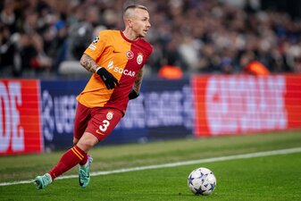 Angeliño #3 bei dem Spiel gegen Kopenhagen in der Champions League. Foto: Mads Claus Rasmussen / Ritzau Scanpix / AFP Angeliño #3 bei dem Spiel gegen Kopenhagen in der Champions League. Foto: Mads Claus Rasmussen / Ritzau Scanpix / AFP