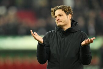 Edin Terzić nach dem Dortmunder Spiel gegen den FC Augsburg. (Photo by Sebastian Widmann/Getty Images) Edin Terzić nach dem Dortmunder Spiel gegen den FC Augsburg. (Photo by Sebastian Widmann/Getty Images)