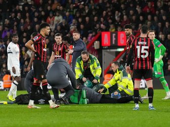 Abbruch nach Herzstillstand: Premier-League-Spiel wird wiederholt Abbruch nach Herzstillstand: Premier-League-Spiel wird wiederholt