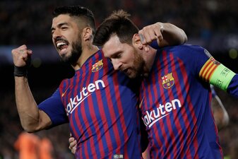Werden künftig gemeinsam für Inter Miami auflaufen: Luis Suárez (l) und Lionel Messi. Werden künftig gemeinsam für Inter Miami auflaufen: Luis Suárez (l) und Lionel Messi.