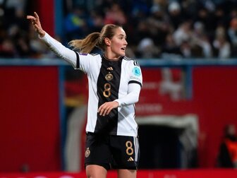 Nationalspielerin Lohmann offen für Wechsel ins Ausland Nationalspielerin Lohmann offen für Wechsel ins Ausland