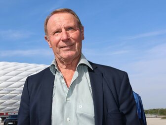 "Favoriten sind andere": Vogts für EM pessimistisch "Favoriten sind andere": Vogts für EM pessimistisch