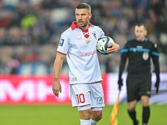 "Situation ist scheiße": Podolski leidet mit dem 1. FC Köln "Situation ist scheiße": Podolski leidet mit dem 1. FC Köln