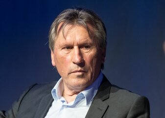 Der ehemalige Nationalspieler Manfred Kaltz trauert um Franz Beckenbauer. Der ehemalige Nationalspieler Manfred Kaltz trauert um Franz Beckenbauer.