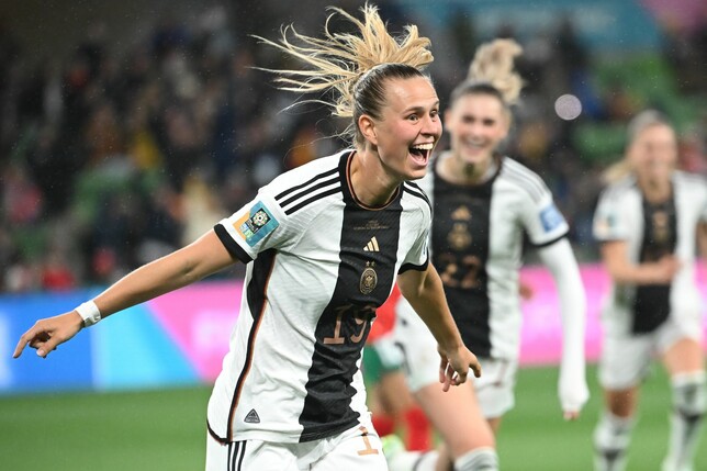 Nationalspielerin Klara Bühl jubelt über ein Tor.